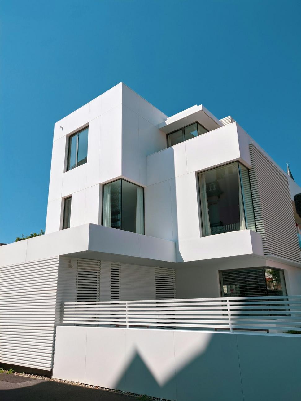 Lakeshore Residence